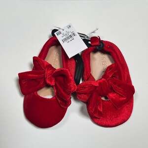 NWT Old Navy Baby Girls' Red Velvet Bowtie Mary Jane Shoes Size 12-18M
